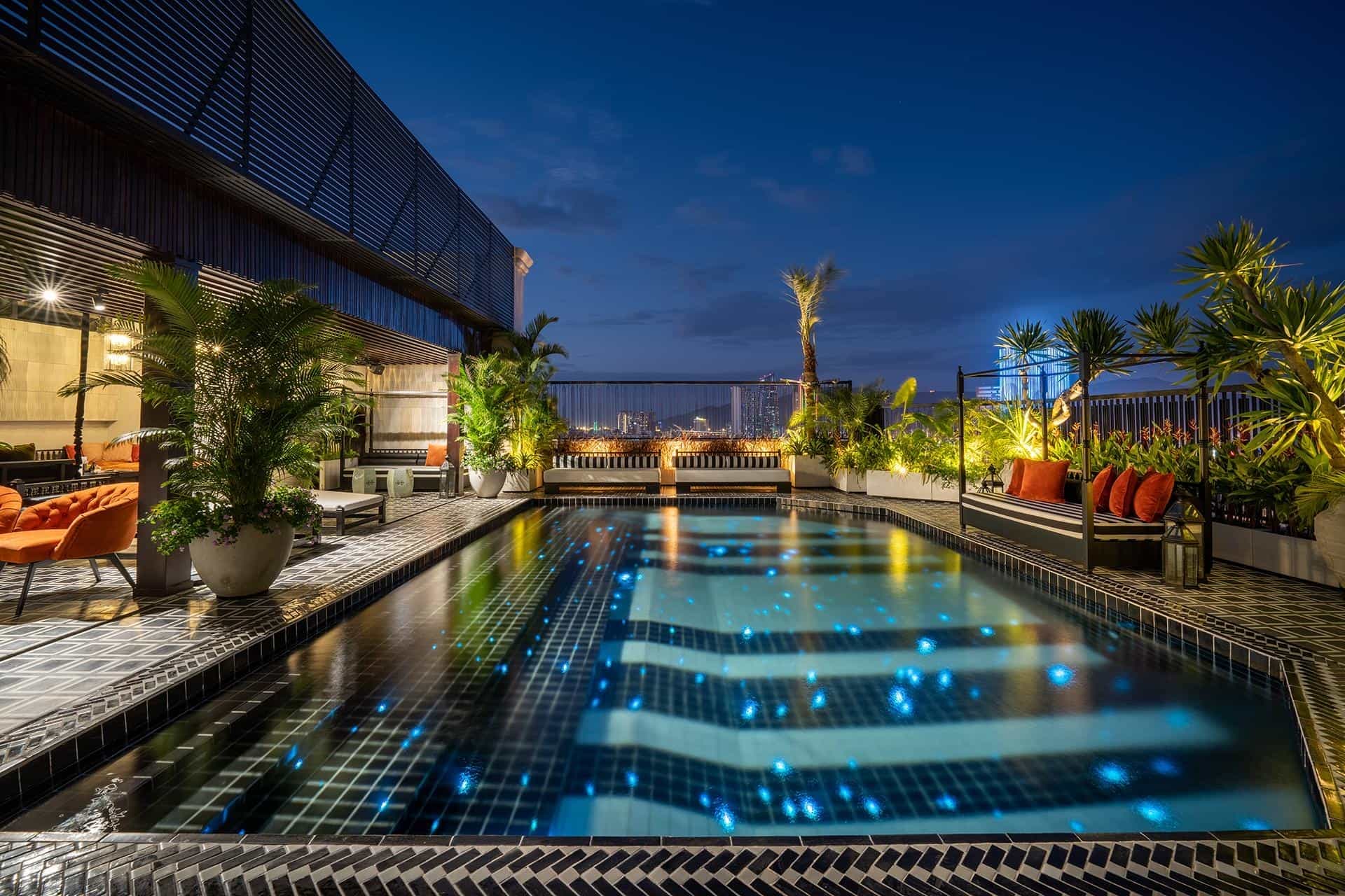 Thiết Kế Và Thi Công Trọn Gói Khách Sạn Tân Cổ Điển THE SANOUVA HOTEL